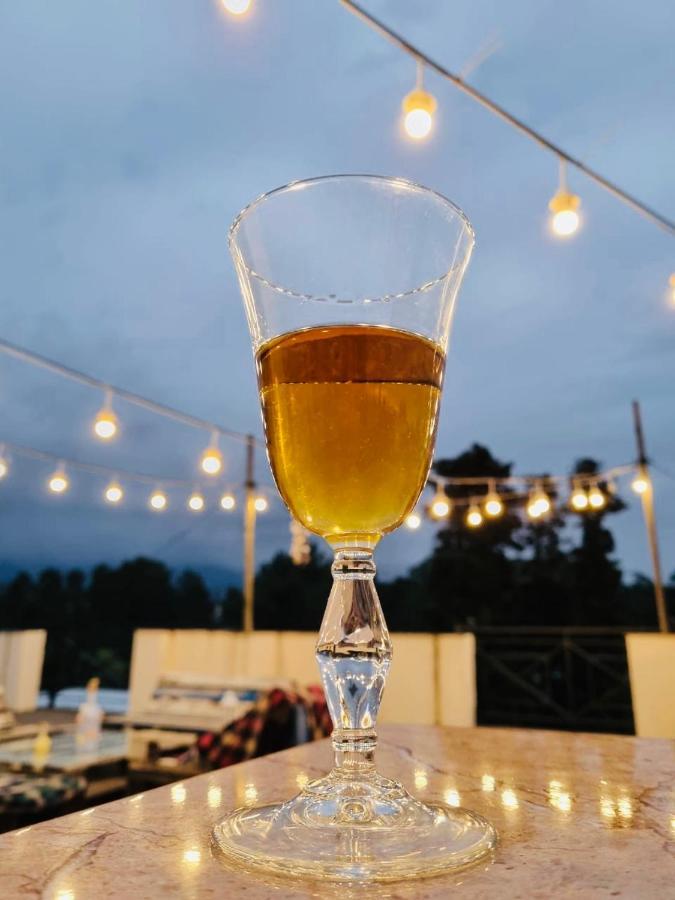Wonderland Hotel Chakvi Bagian luar foto