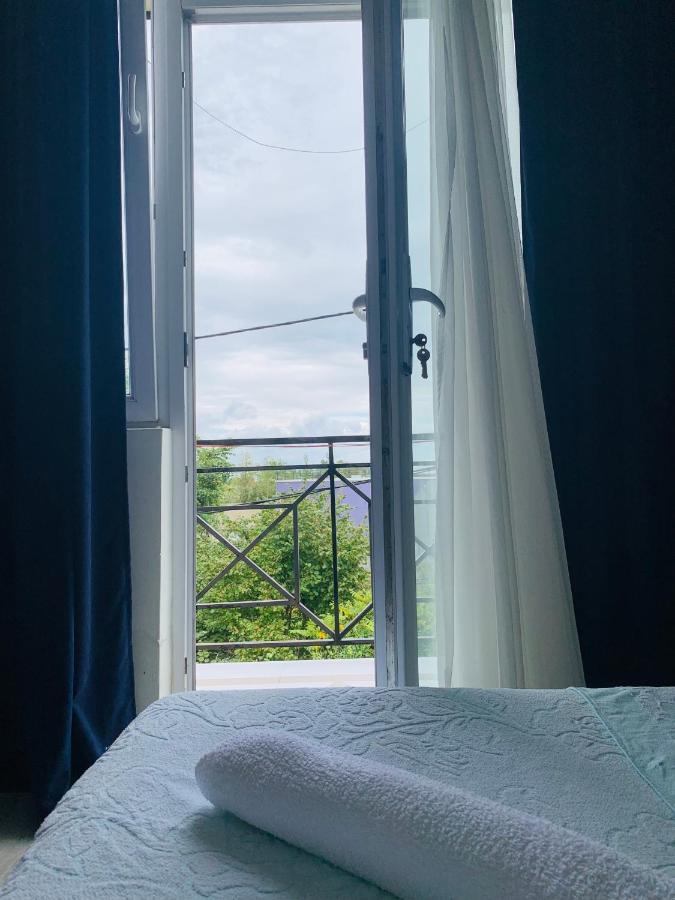 Wonderland Hotel Chakvi Bagian luar foto