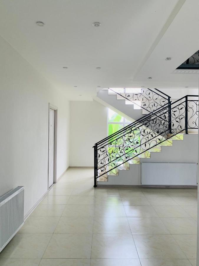 Wonderland Hotel Chakvi Bagian luar foto