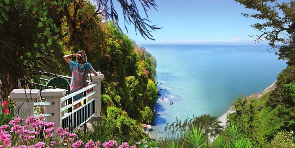 Wonderland Hotel Chakvi Bagian luar foto